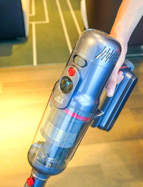 深度解析：开启家居清洁新时代的智能吸尘器